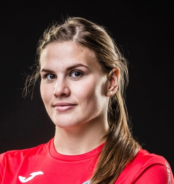 Petra Tichá (roz.Adámková) zpátky v Porubě.
