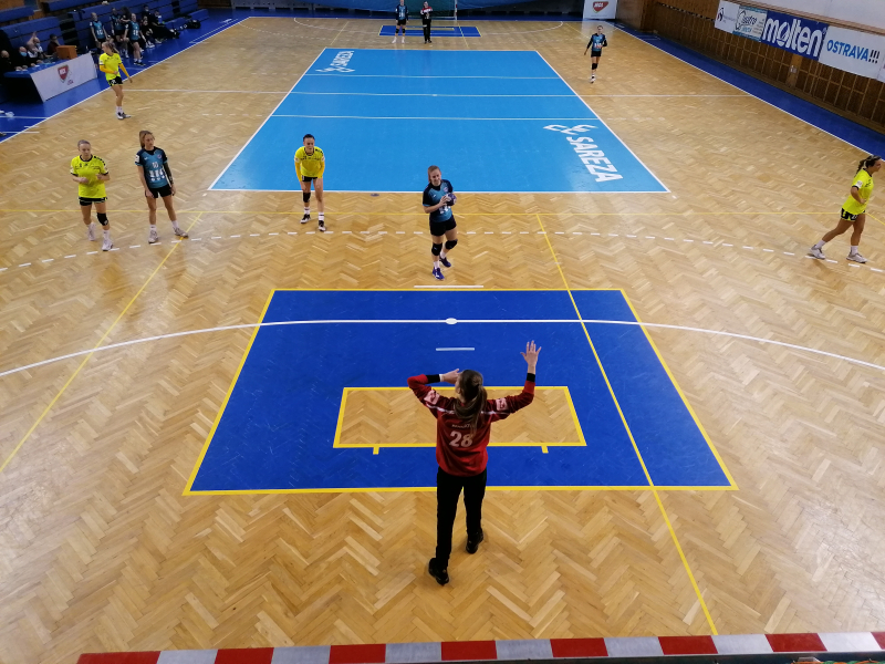 POVINNÉ DVA BODY ZŮSTALY DOMA