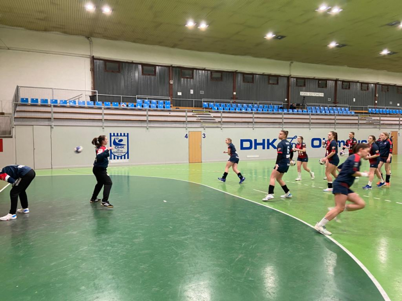 OLOMOUC - PORUBA, OPĚT DVA ROZDÍLNÉ POLOČASY