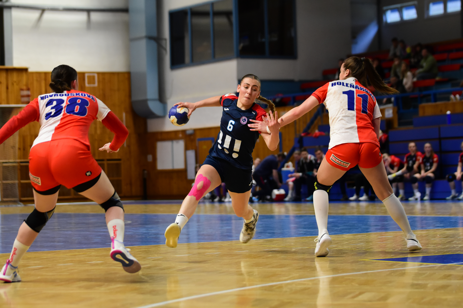 PORUBSKÉ MLÁDÍ ZDATNĚ SEKUNDOVALO PRAŽSKÉ SLAVII