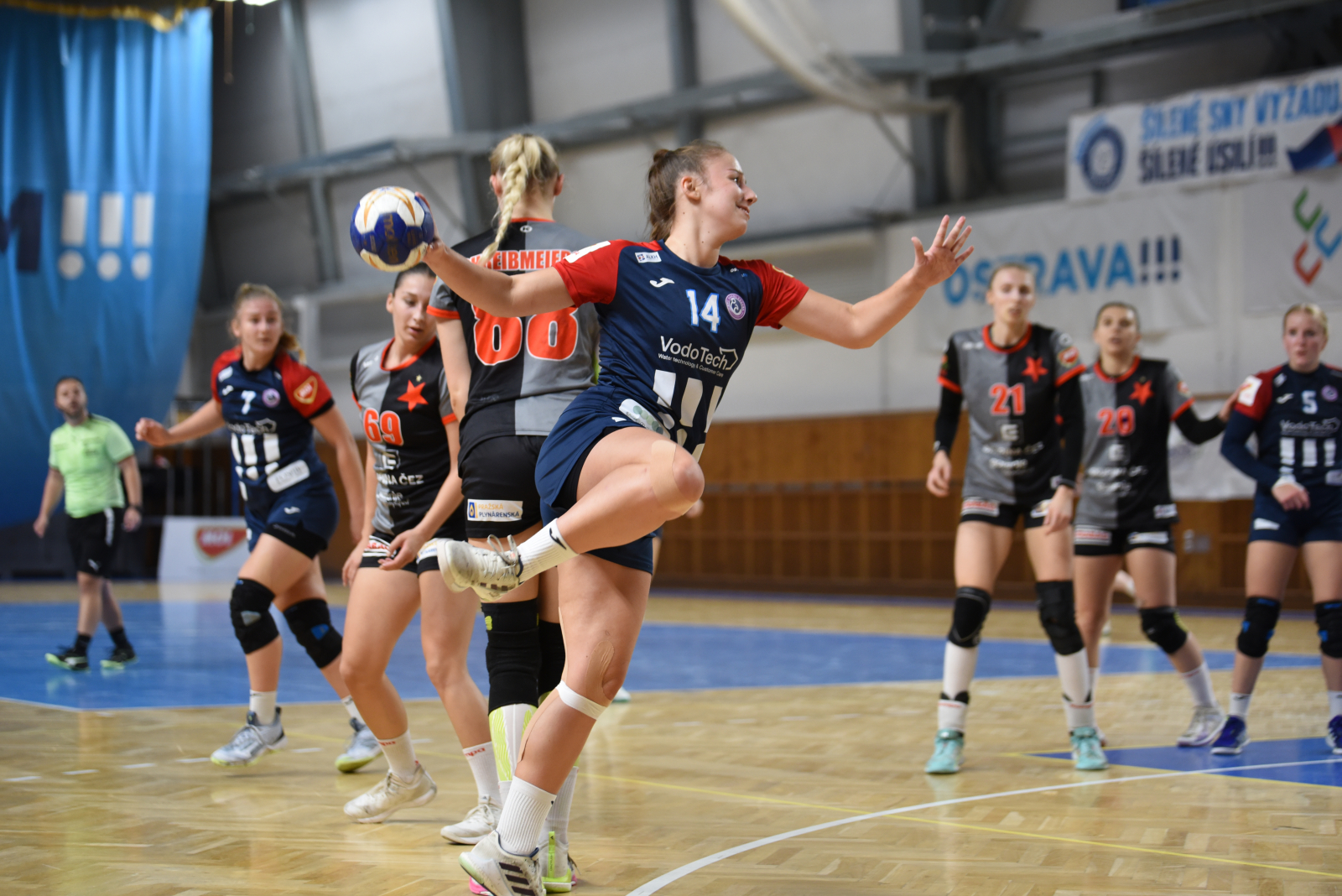 POSLEDNÍ UTKÁNÍ V TOMTO ROCE - POHÁROVÉ DERBY V BOHUMÍNĚ